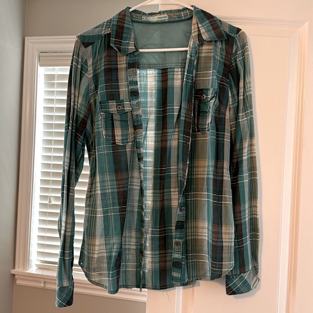 Maurice’s Medium Flannel Button Up